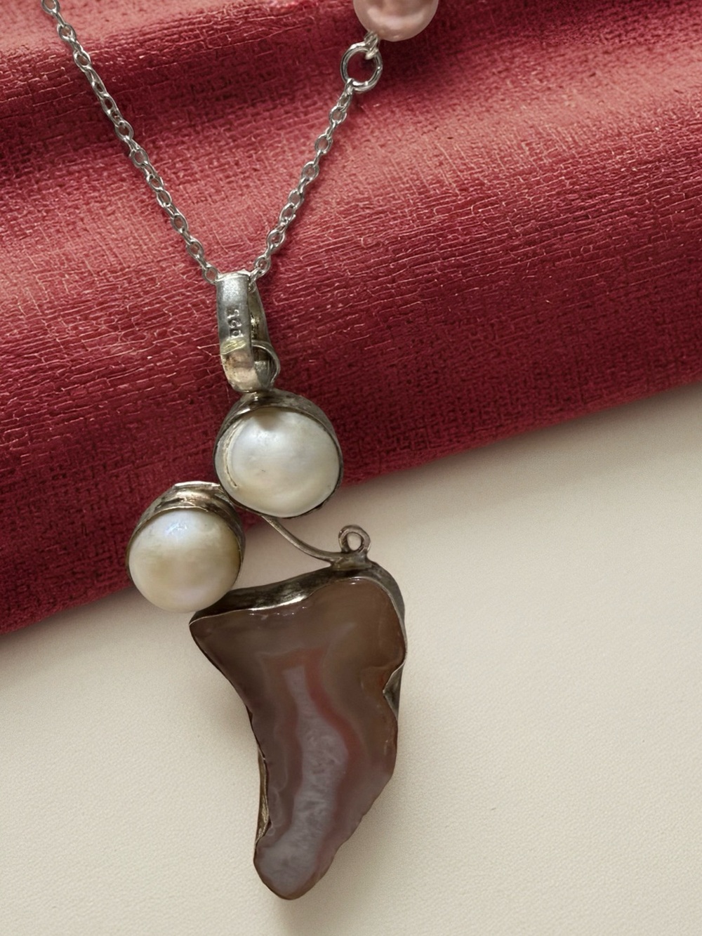 Hand Crafted Pearl and Brown Agate Pendant Necklace - White & Brown